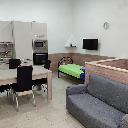 Al Civico 13 Apartment Foggia Bagian luar foto